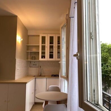 Appartement 1 pièces 810 €