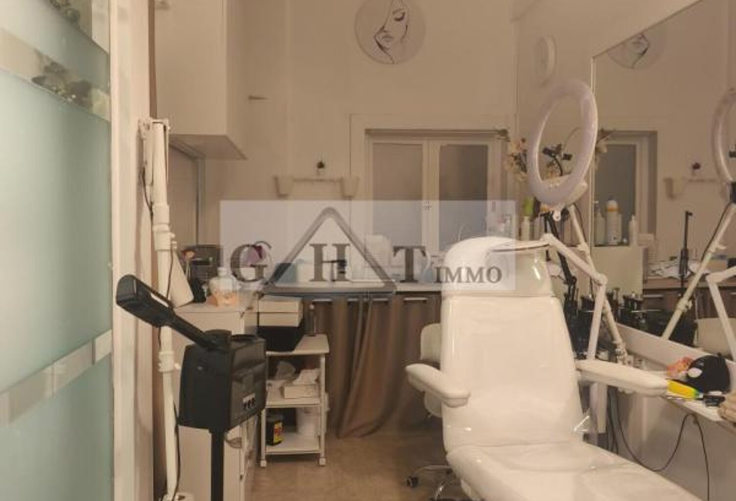 LOCAL COMMERCIAL BELLE VISIBILITE  56 M²  LE CANNET LOUE — photo 1