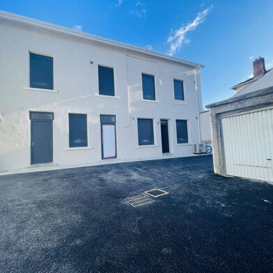 Appartement 3 pièces 830 €