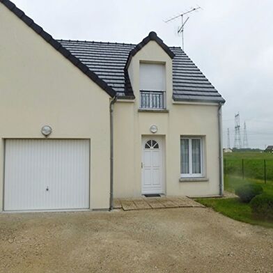 Maison 4 pièces 900 €