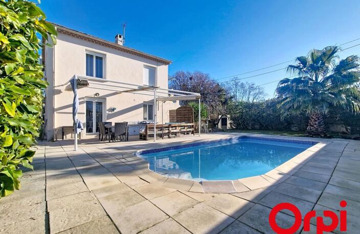 MAISON DE TYPE 7 PIECES AVEC JARDIN ET PISCINE — photo 2