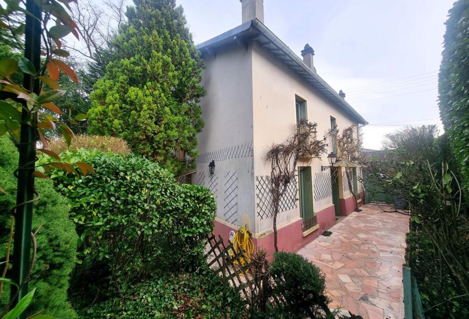 Maison de charme à Vendre — photo 1