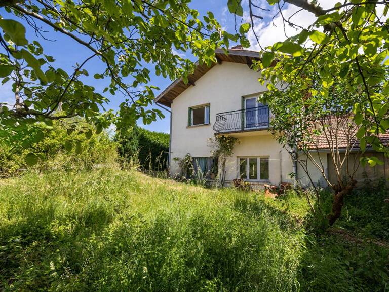 Villa sur terrain possédant 2 grands ateliers — photo 1