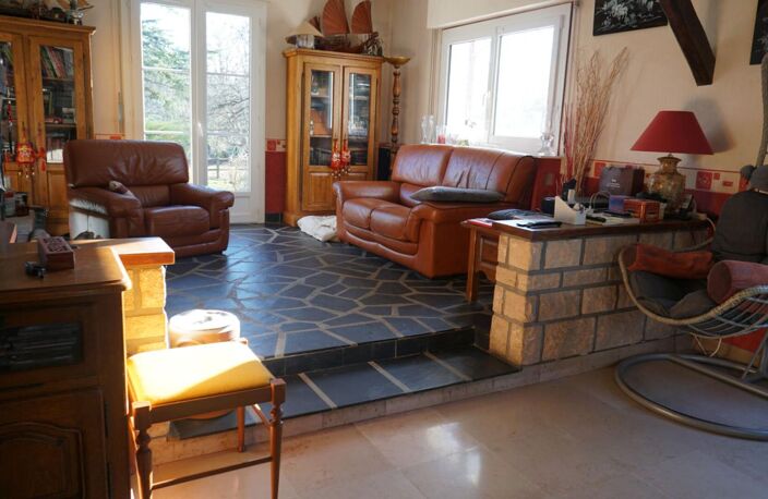 Maison Familiale 8 pièces 200m² sur sous sol total — photo 3