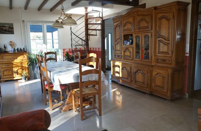 Maison Familiale 8 pièces 200m² sur sous sol total — photo 4