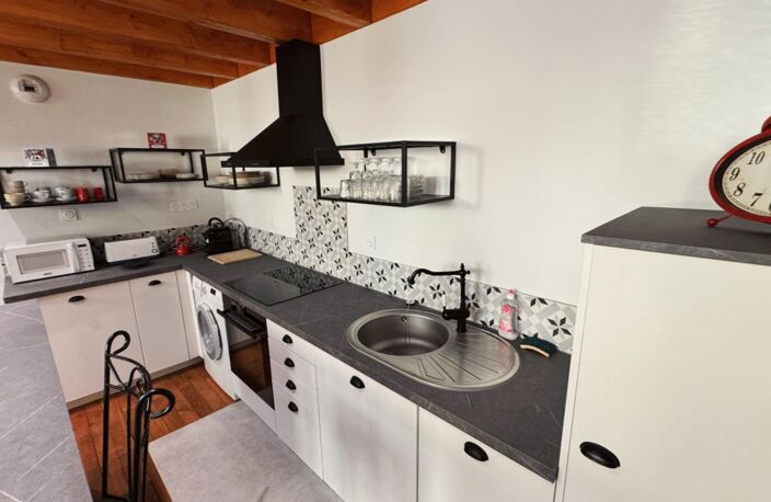 Bien d'exception : Chapelle rénovée au Mont-Dore 55,5 m²  210 000  FAI — photo 5