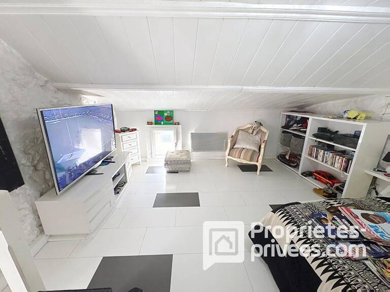 Maison de village atypique et individuelle à Ucciani de 166 m2 — photo 1