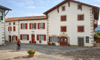 Maison 5 Pièces 119 m² à vendre à Ostabat-Asme (64120)