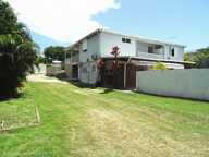 Maison quasi autonome ideale famille + appartement sur St François 779000 euros — photo 2