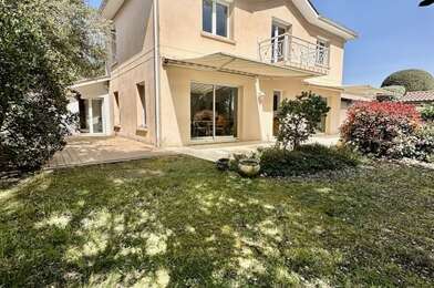 Maison 8 pièces 706520 €