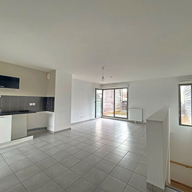 Appartement 3 pièces 760 €