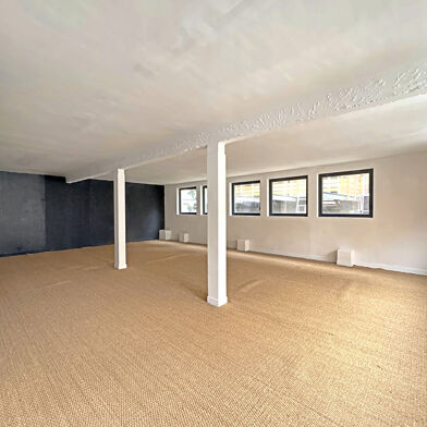 Bureau 3 pièces 300000 €