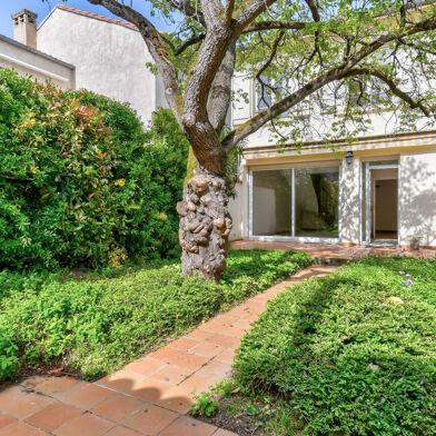 Maison 6 pièces 2415 €