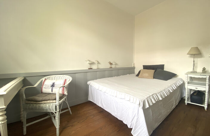 ANDERNOS LES BAINS, Maison de type T4 Grande parcelle Dépend — photo 4
