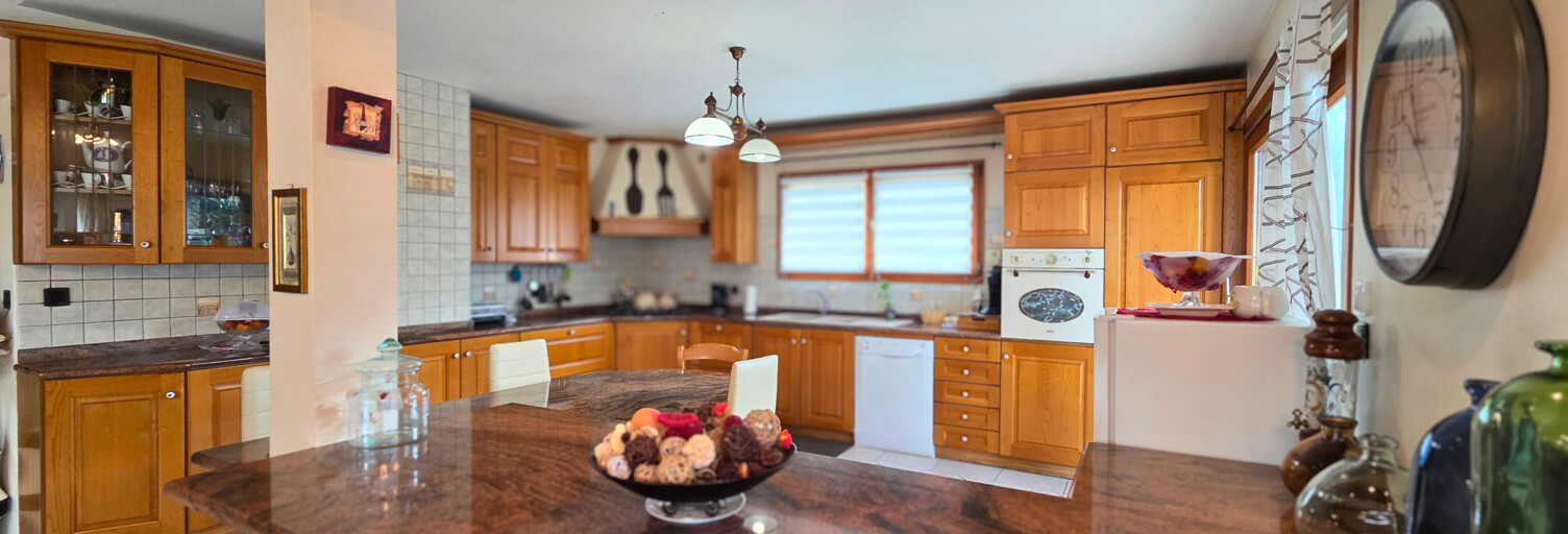 Maison 5 Pièces 197 m² à vendre à Cluses (74300)