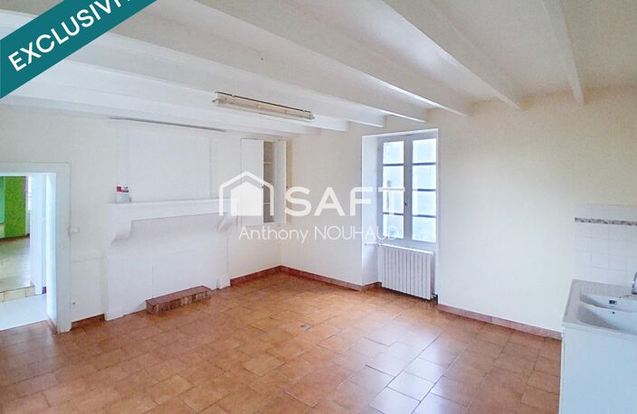 Maison Charentaise de centre bourg à fort potentiel — photo 5