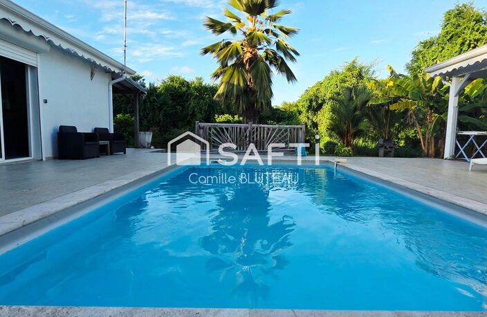 SAINTE-ANNE  ENSEMBLE IMMOBILIER RÉCENT AVEC PISCINE  3 LOGEMENTS — photo 2