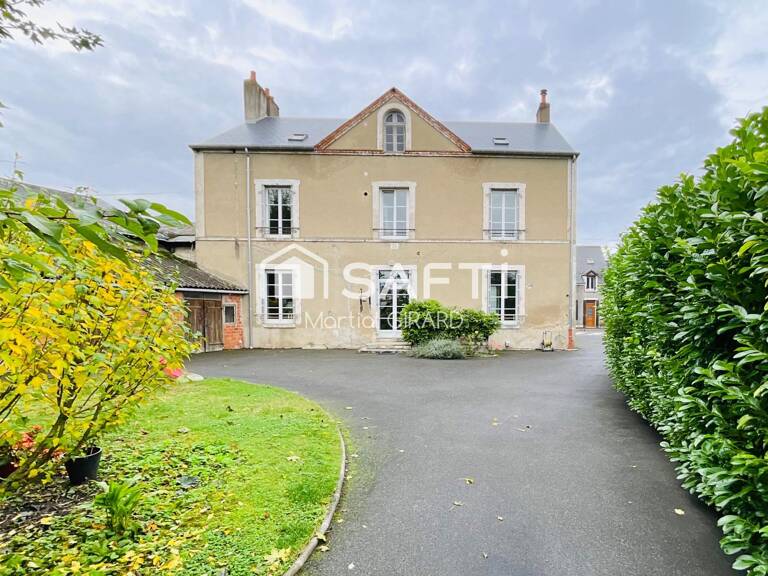 Maison de maître à vendre à Mehun sur Yèvre — photo 1