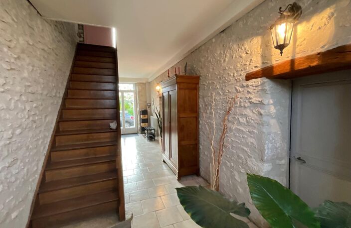 Maison de maître à vendre à Mehun sur Yèvre — photo 4
