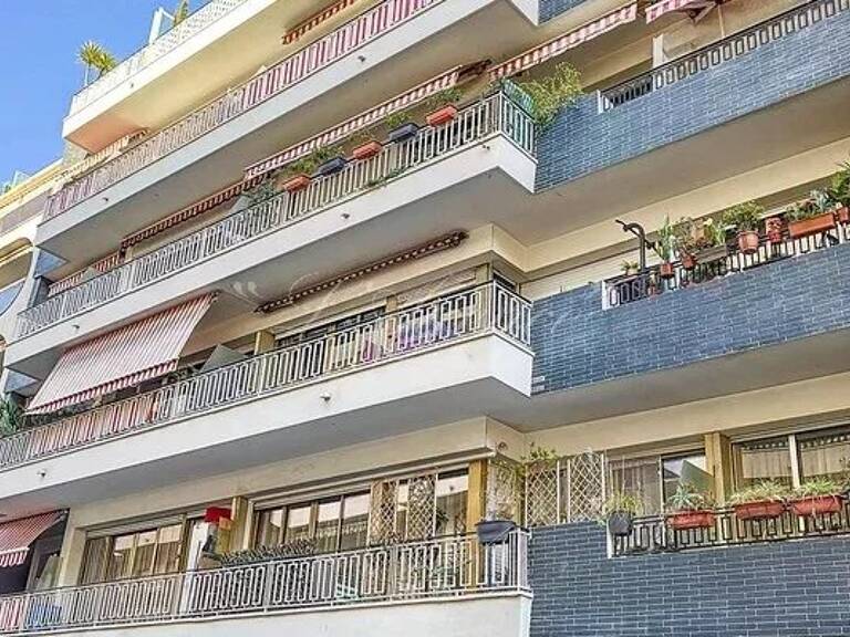 Fleurs Caffarelli spacieux deux pièces avec terrasse — photo 1