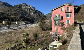 Immeuble  342 m² à vendre à Roquebillière (06450)