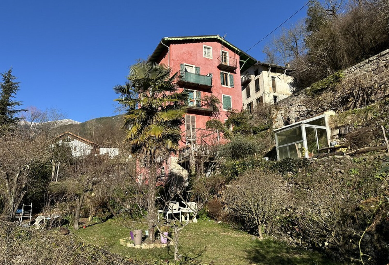 Très grande maison de 342 m2 sur terrain de 1440m2 à vendre — photo 1