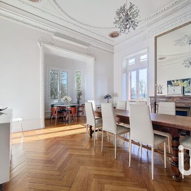 Maison 11 pièces 899500 €