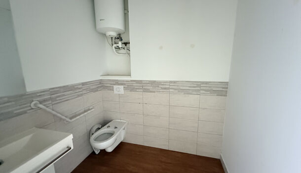 Local commercial 3 pièces  à vendre Fréjus 83600