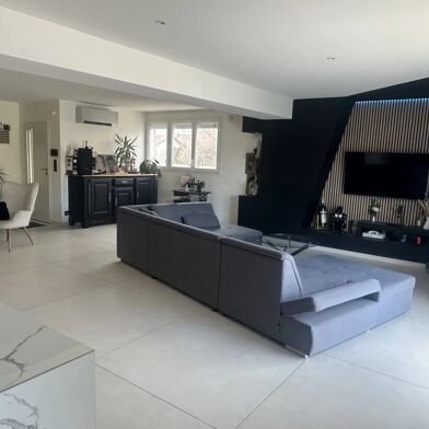 Maison 4 pièces 308000 €