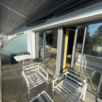 Appartement 2 pièces 776 €