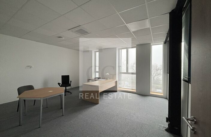 BUREAUX  à LOUER — photo 2