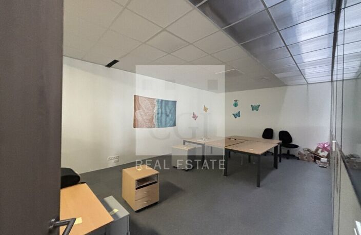 BUREAUX  à LOUER — photo 3