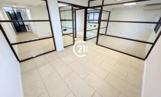 Bureau  55 m² à louer à Le Cannet (06110)