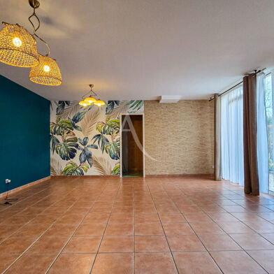 Appartement 5 pièces 185000 €