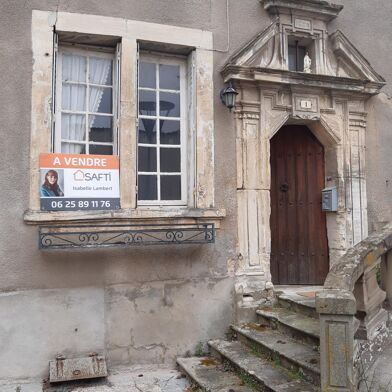 Maison 8 pièces 77000 €