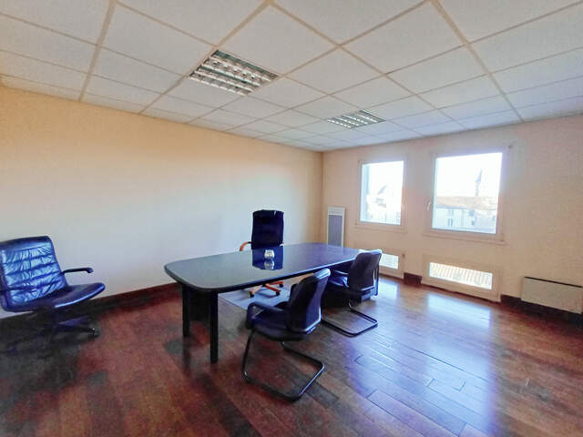 AUBENAS CENTRE - LOCAL PROFESSIONNEL 145m2 — photo du bien