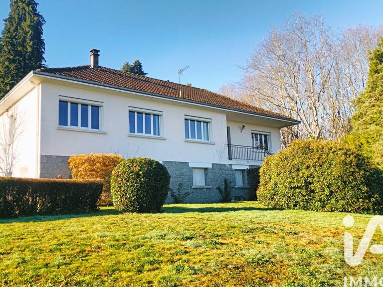 Vente Maison/villa 8 pièces — photo 1