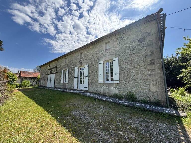 Maison en pierre de 3 pièces principales — photo 1
