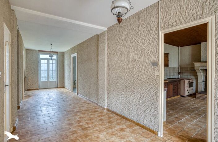Maison en pierre de 3 pièces principales — photo 3
