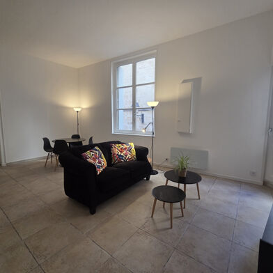 Appartement 2 pièces 900 €