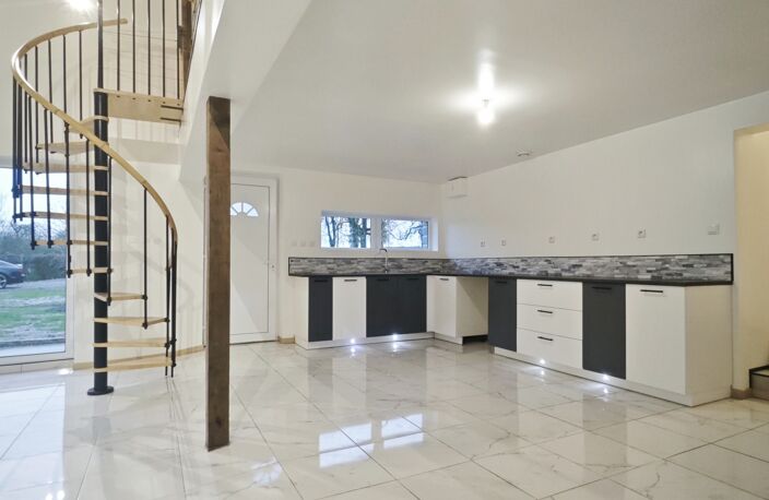 Vente Maison/villa 6 pièces — photo 3