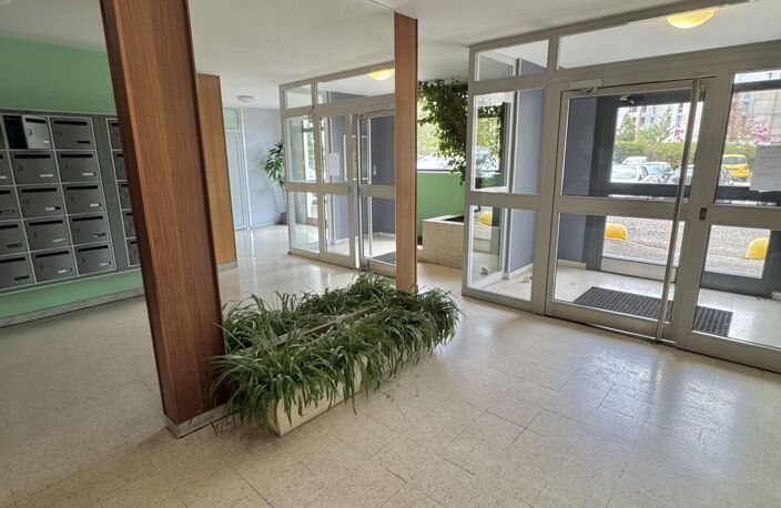 Vente Appartement 3 pièces — photo 2