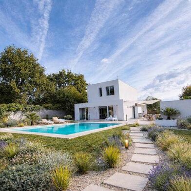 Maison 5 pièces 607260 €