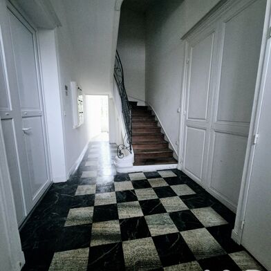 Appartement 6 pièces 145000 €