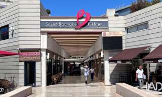 Commerce  68 m² à vendre à Marseille 12 (13012)