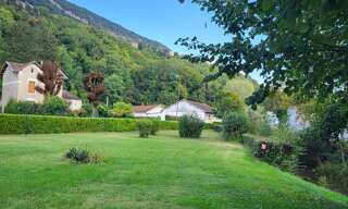 Terrain  970 m² à vendre à Montagnieu (01470)