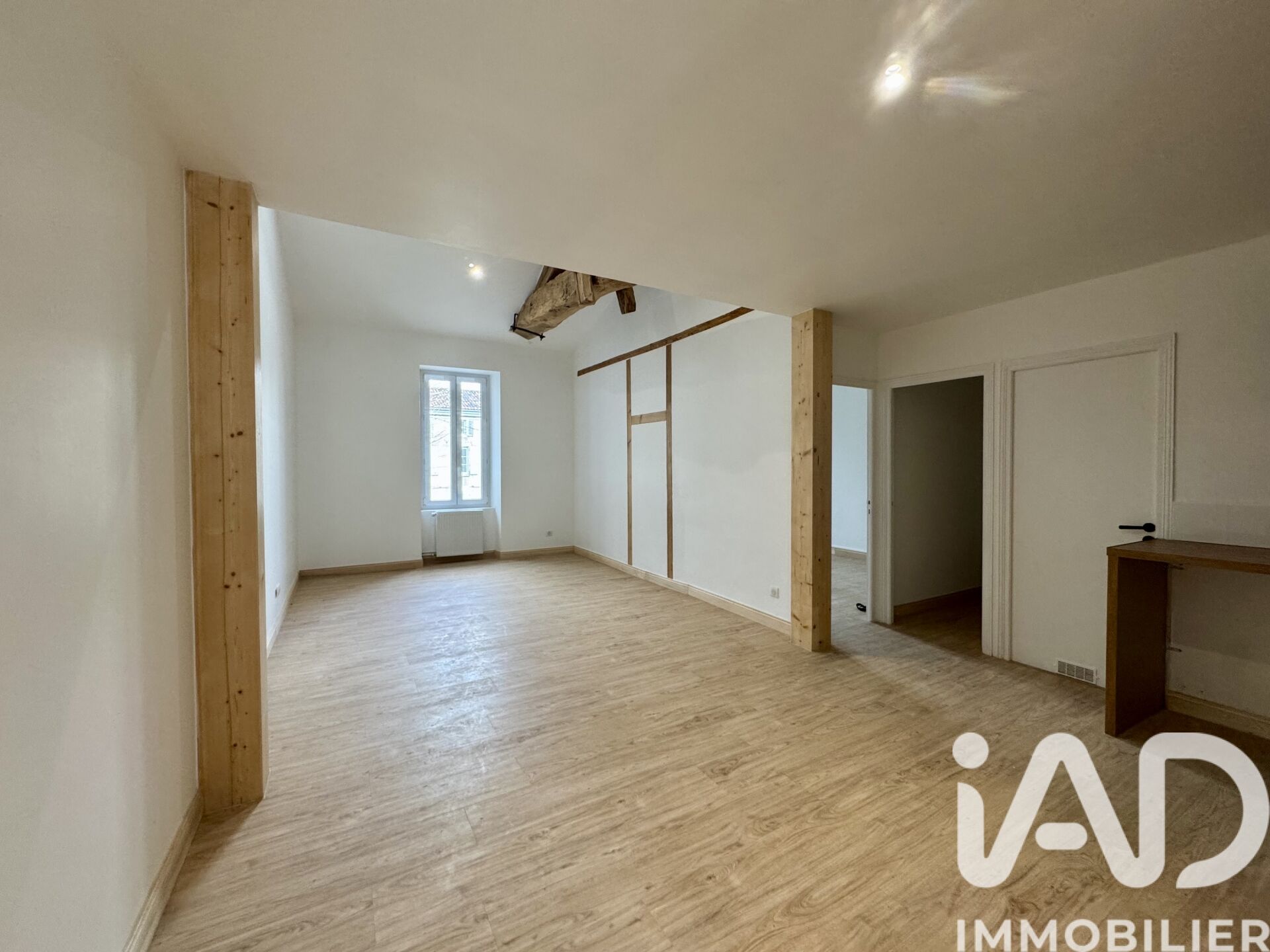 Barbezieux-St-Hilaire - 70m² - 3p. - 2ch.