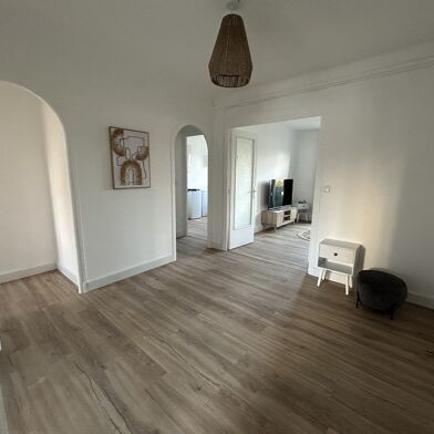 Appartement 4 pièces 850 €