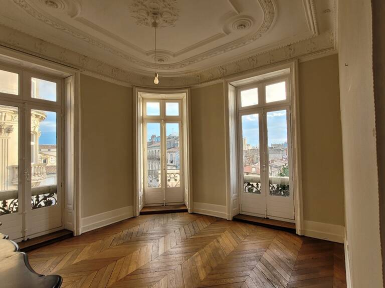 Bureau — photo 1