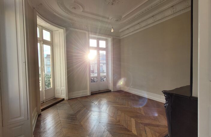 Bureau — photo 3